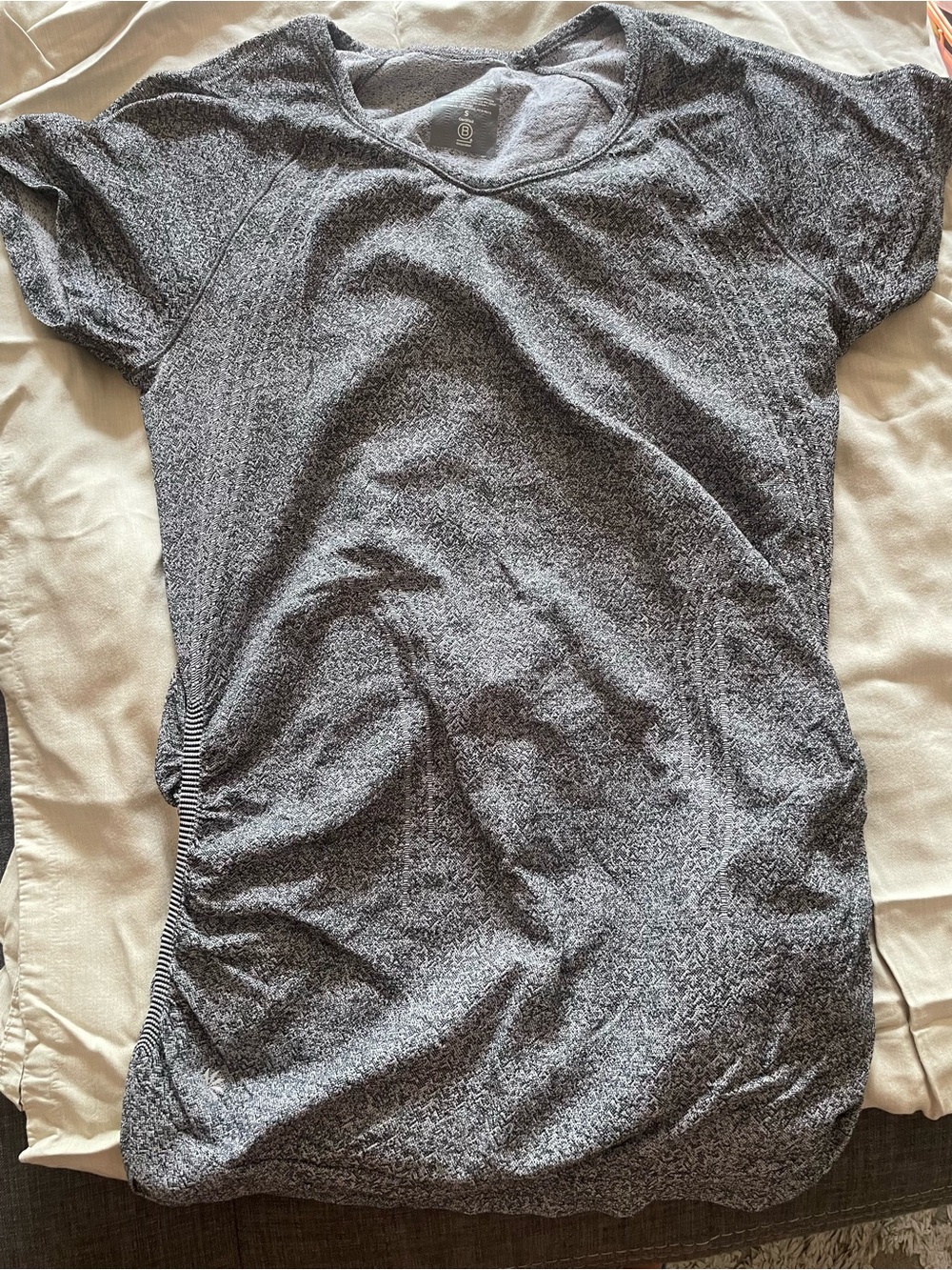 Athleta Short Sleeve Tee in Charcoal Heather